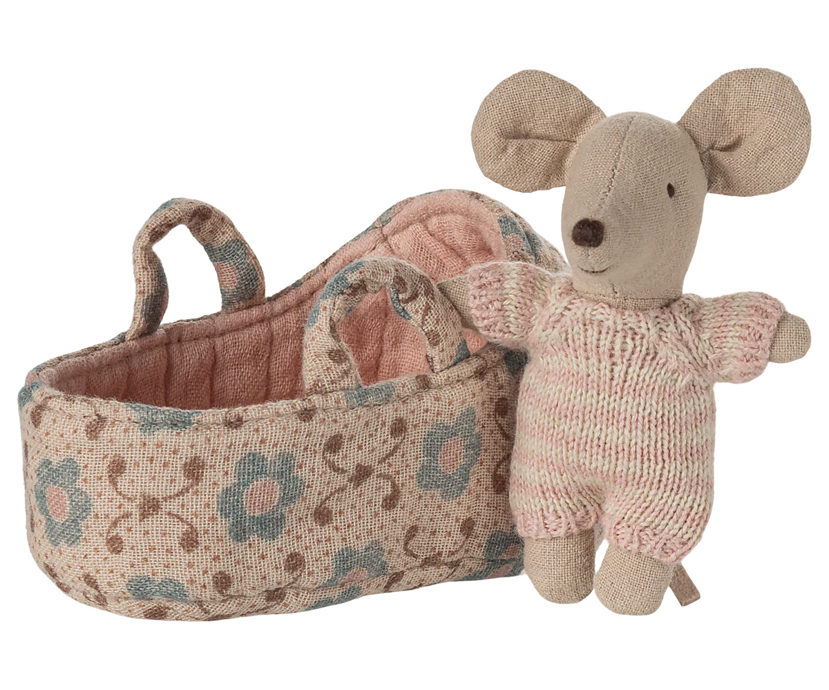 Rose Baby Mouse in Carrycot