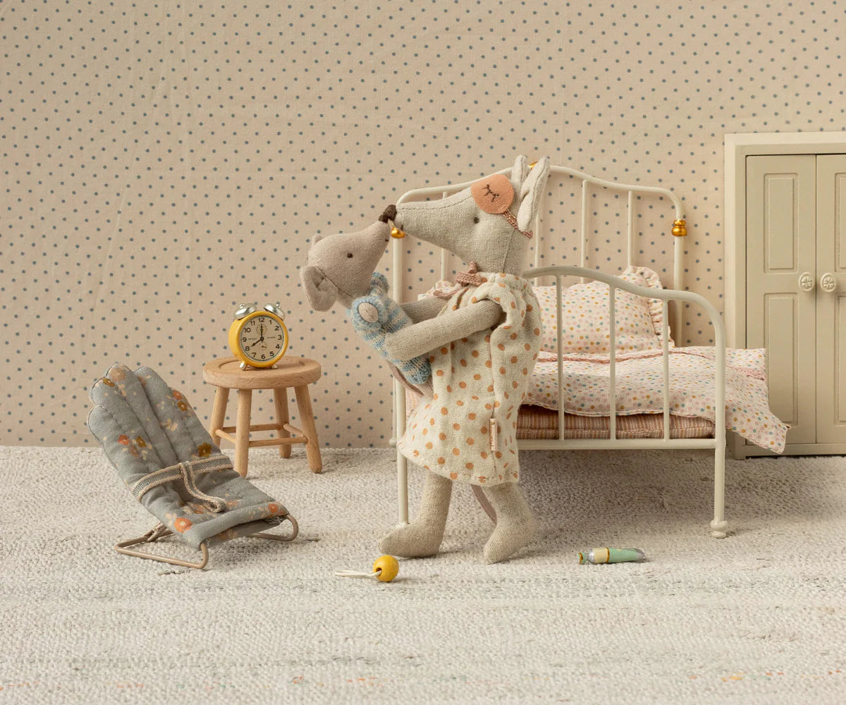 Nightgown for Mum Mouse - Lt Grey