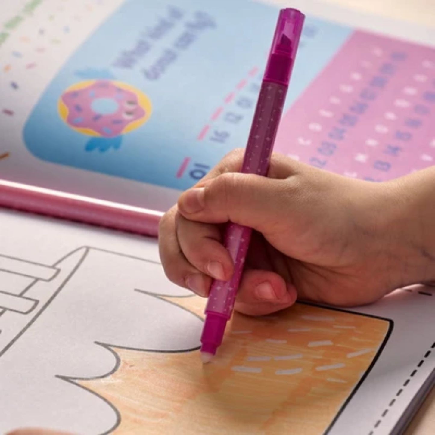Glitter erasable markers for creative perfection