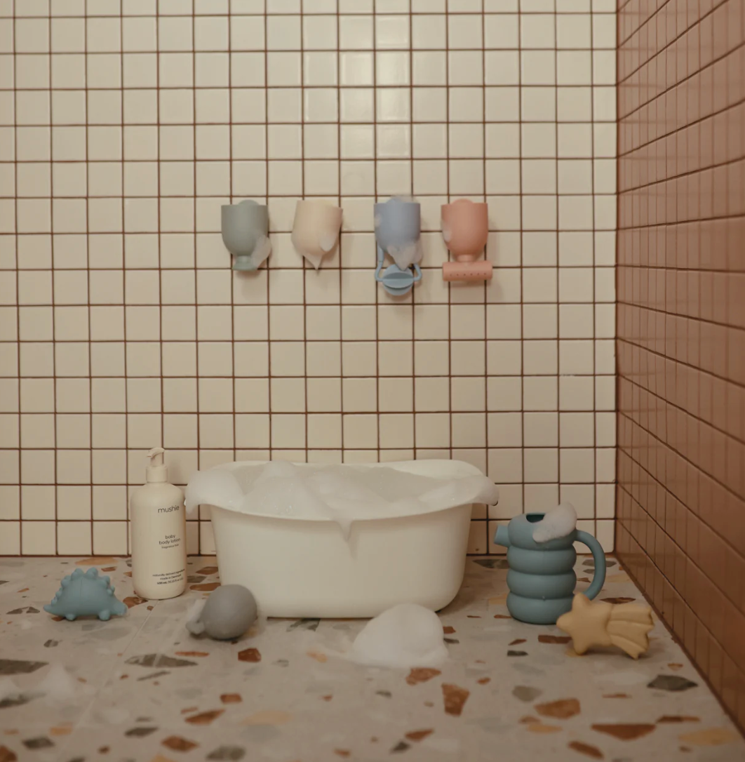 Pour & Play 4pc Bath Set