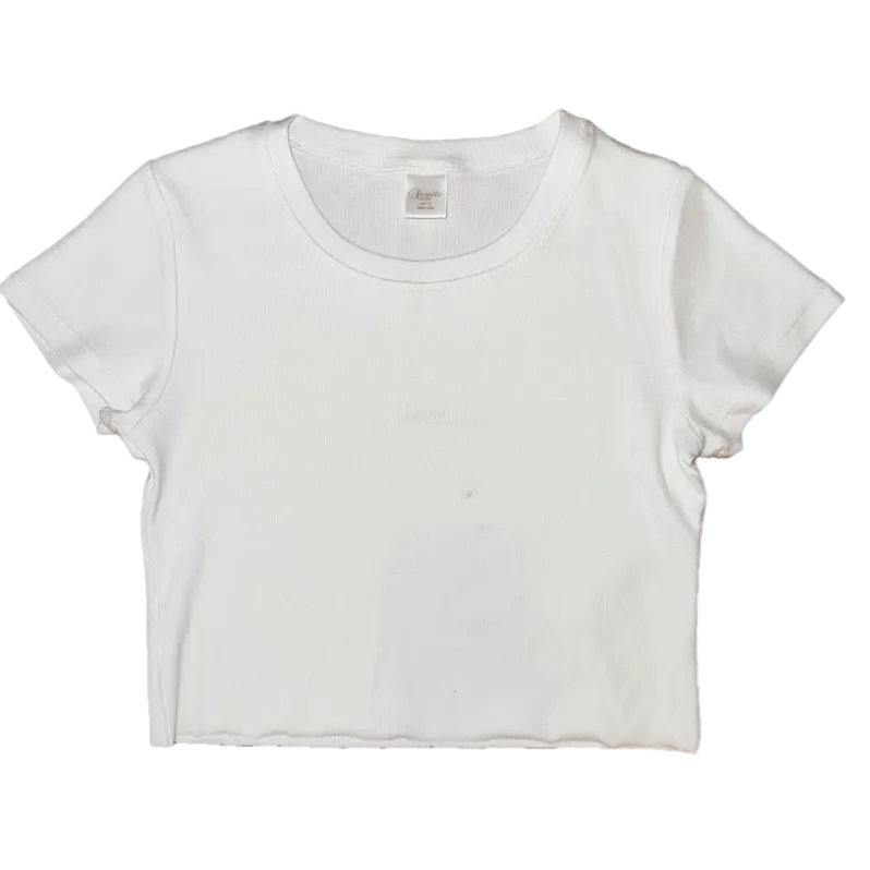 White t-shirt cropped length