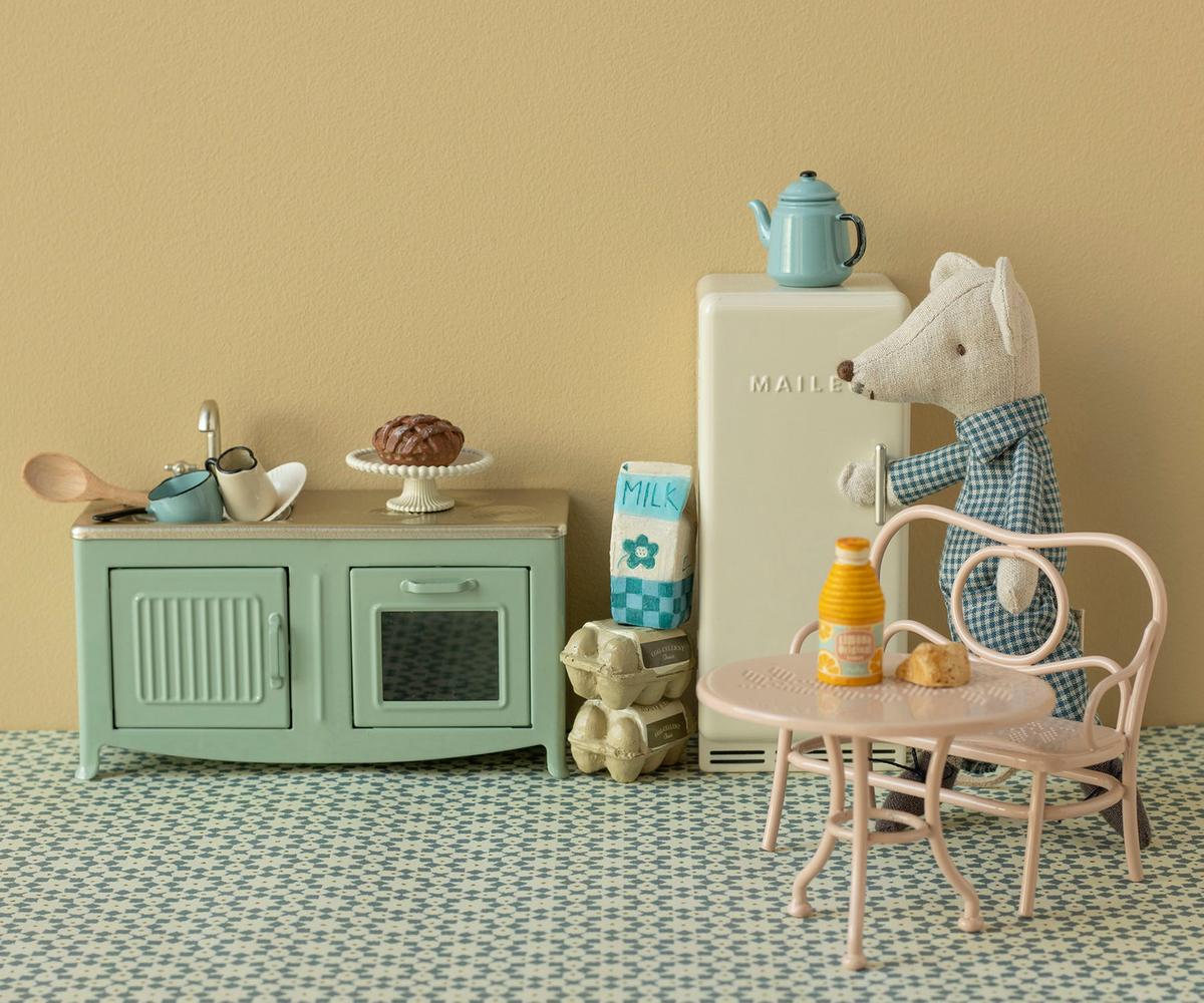 Pale Pink Cafe Set Mouse, Big