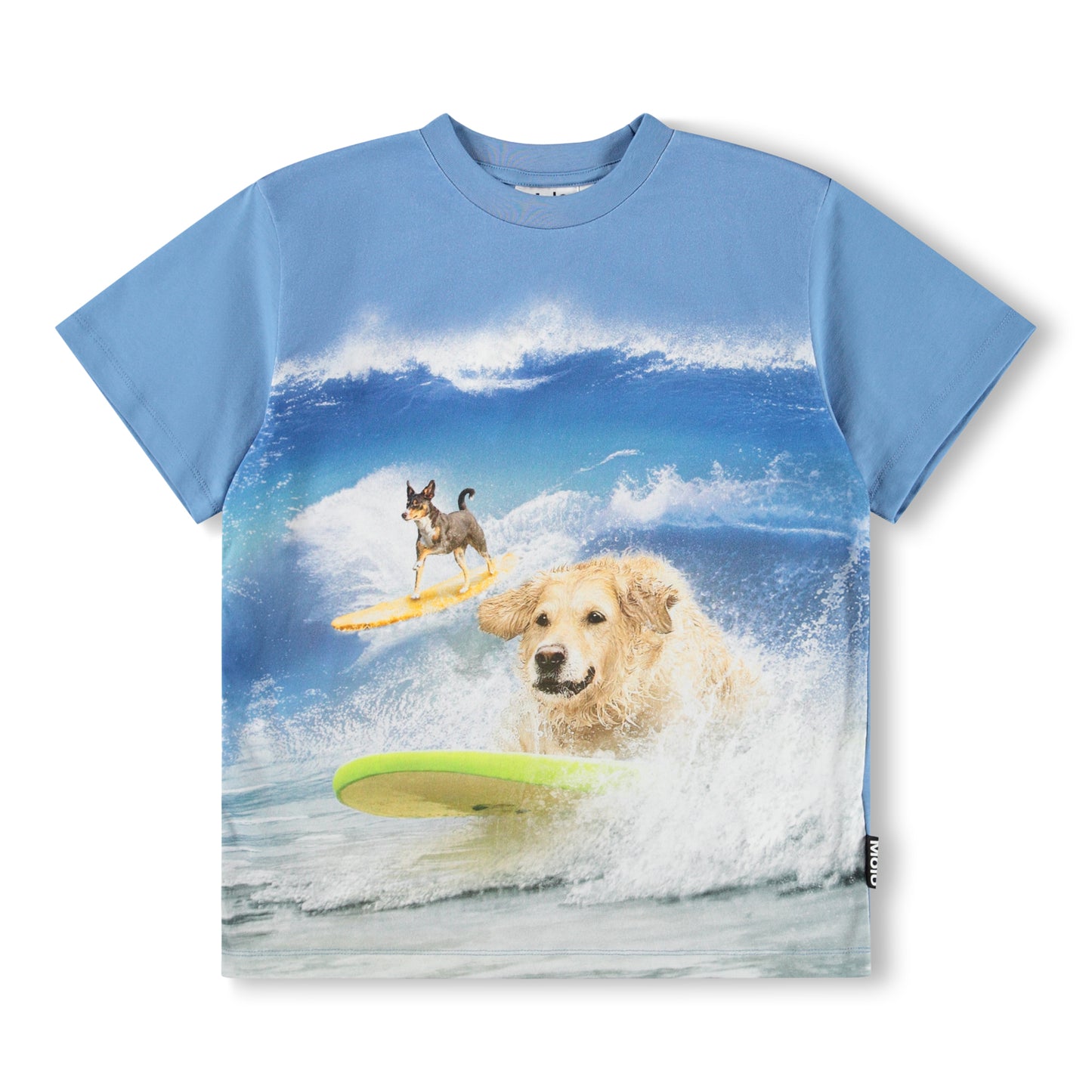 T-shirt with a design of dogs on surfboards in the ocean.