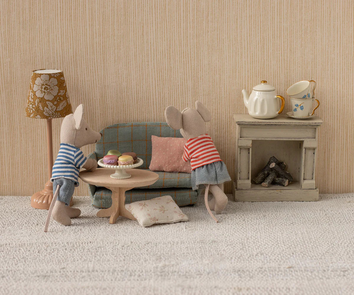 Oval Coffee Table - Mouse Nature