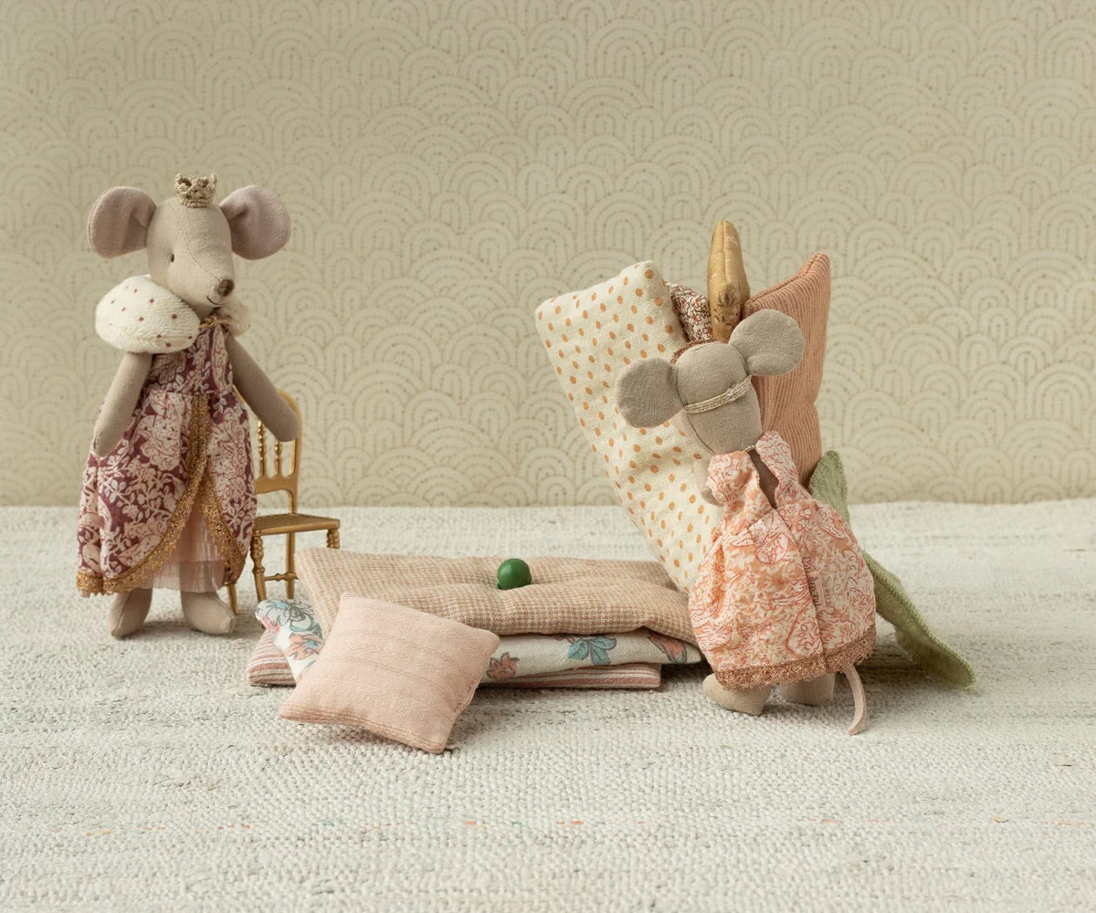 Princess & the Pea Big Sis Mouse