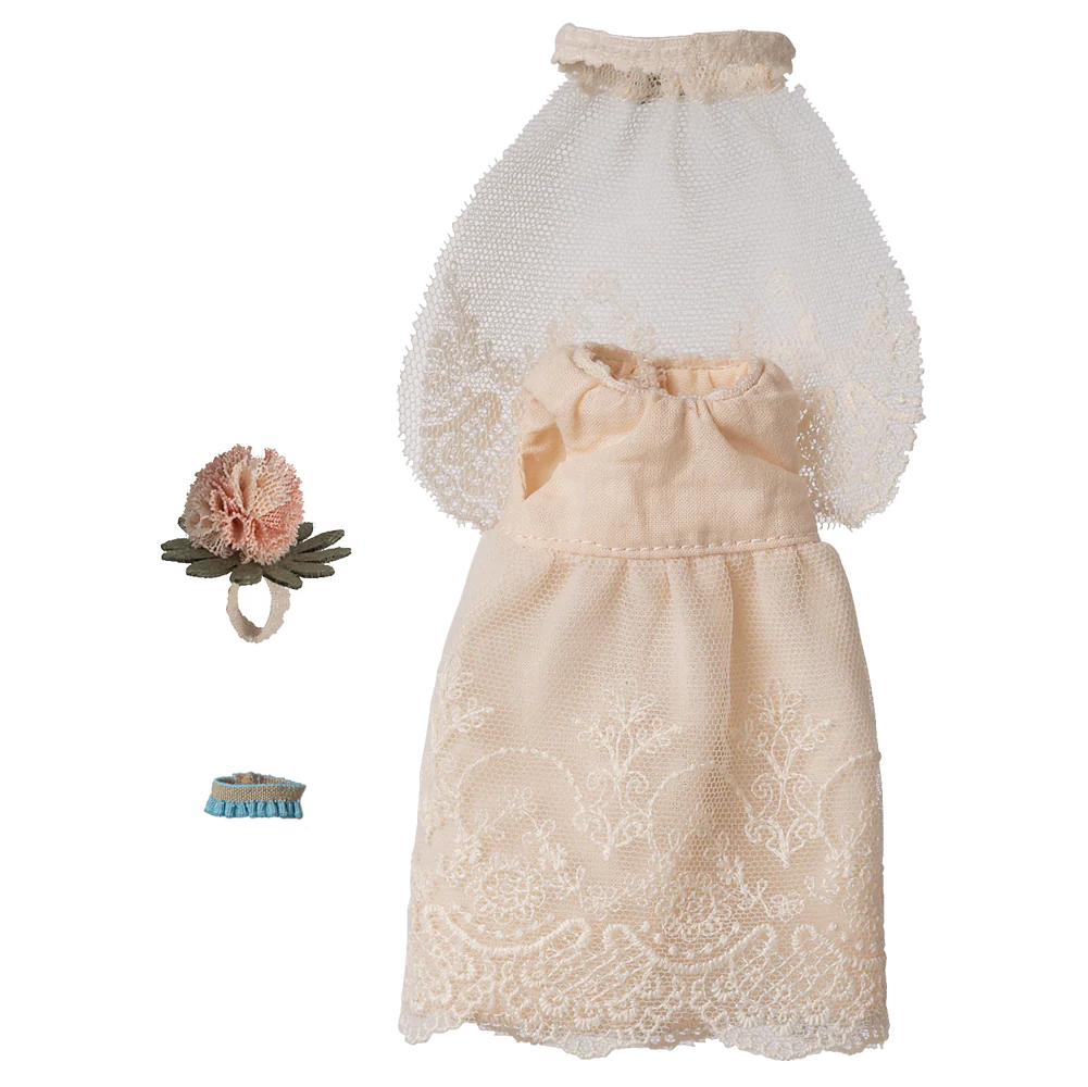 Vintage-style lace dress with matching headband on a white background
