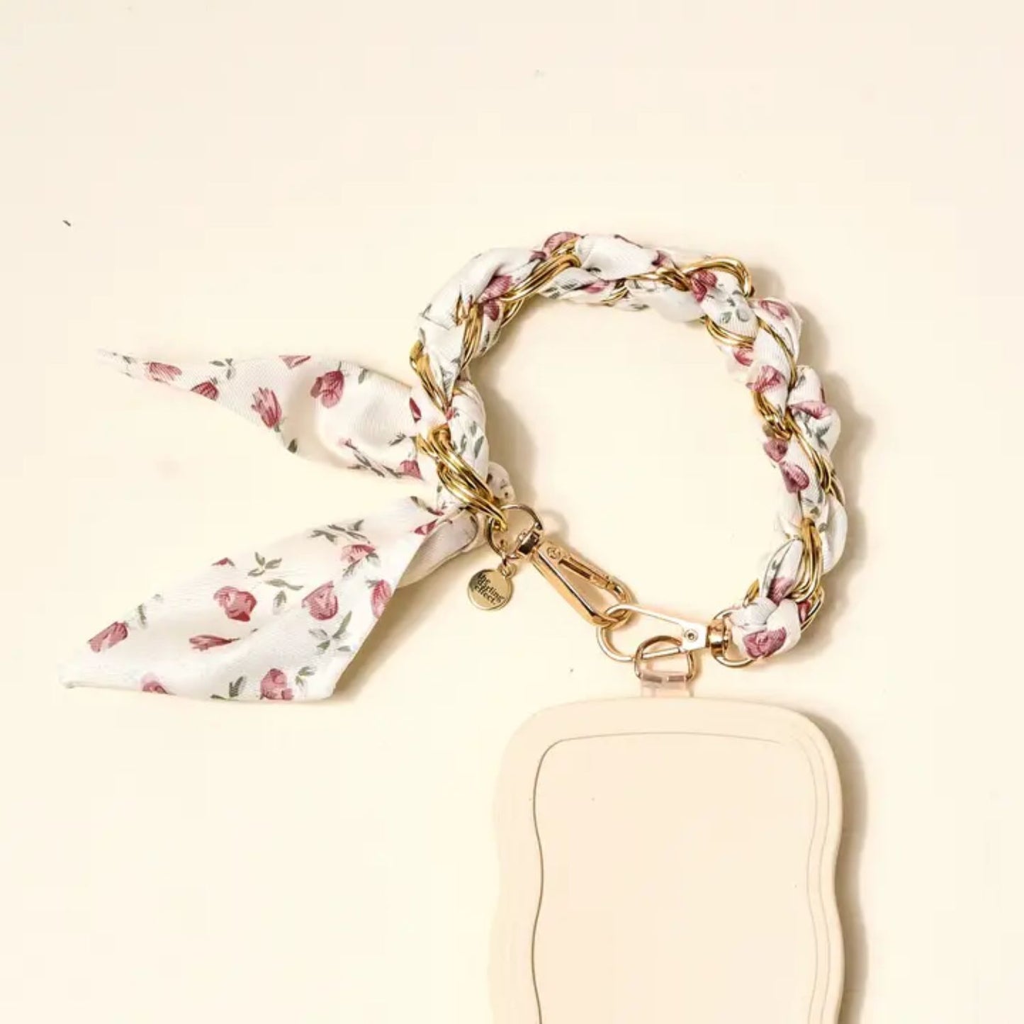 Stylish Phone Scarf With Chic Hands-Free Design