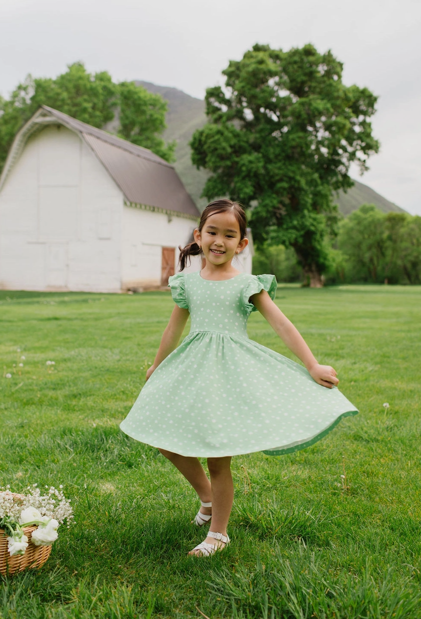 Green Daisy Pocket Twirl Dress