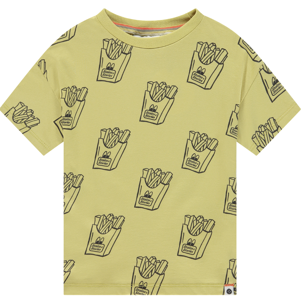 Children's t-shirt with French fry pattern 