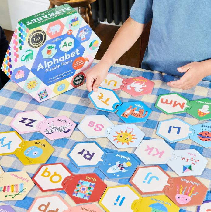 Alphabet Hexagon Puzzle Pairs 196 TOYS CHILD Eeboo 
