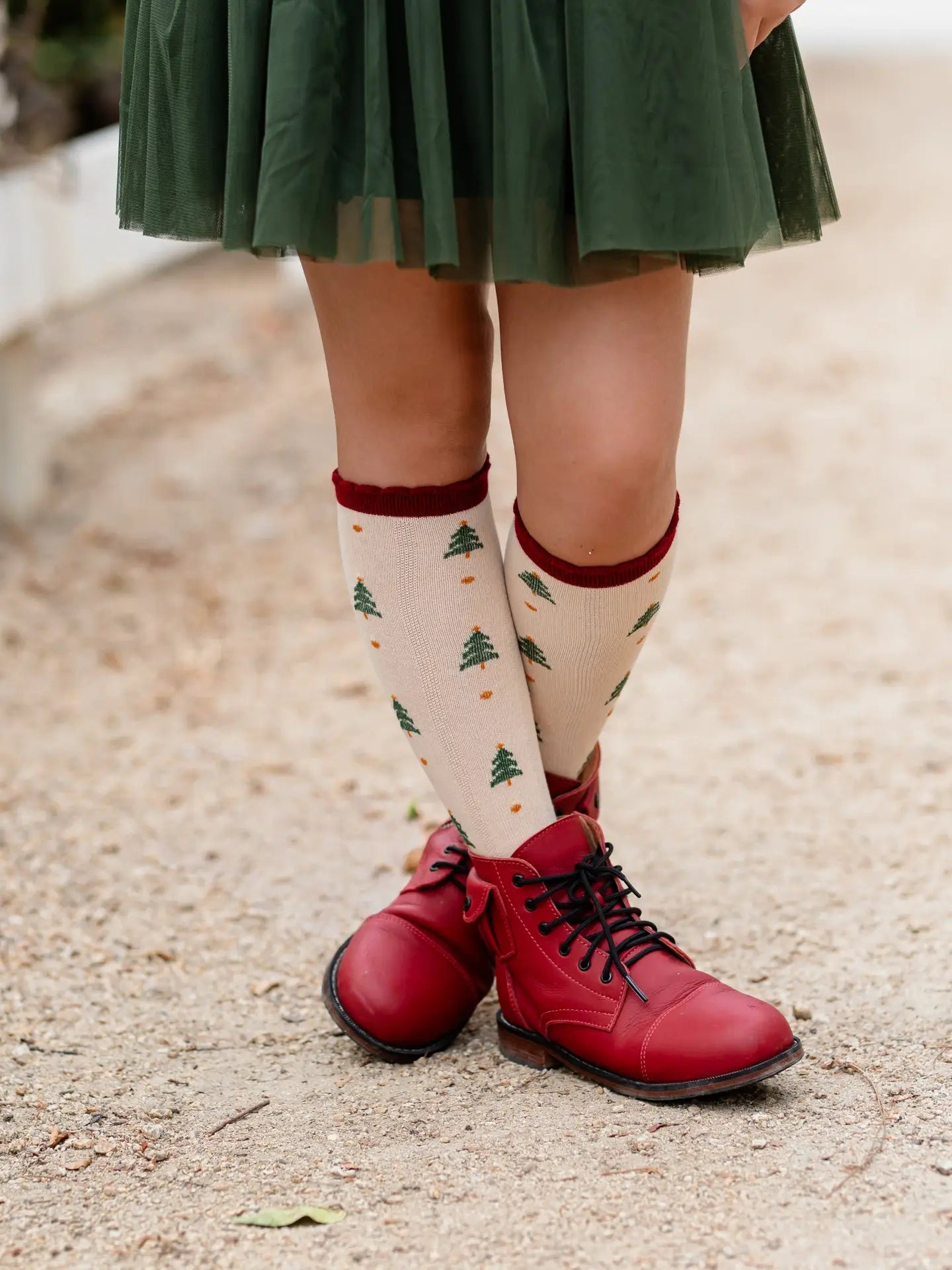 Tree Farm Scallop Knee High Socks