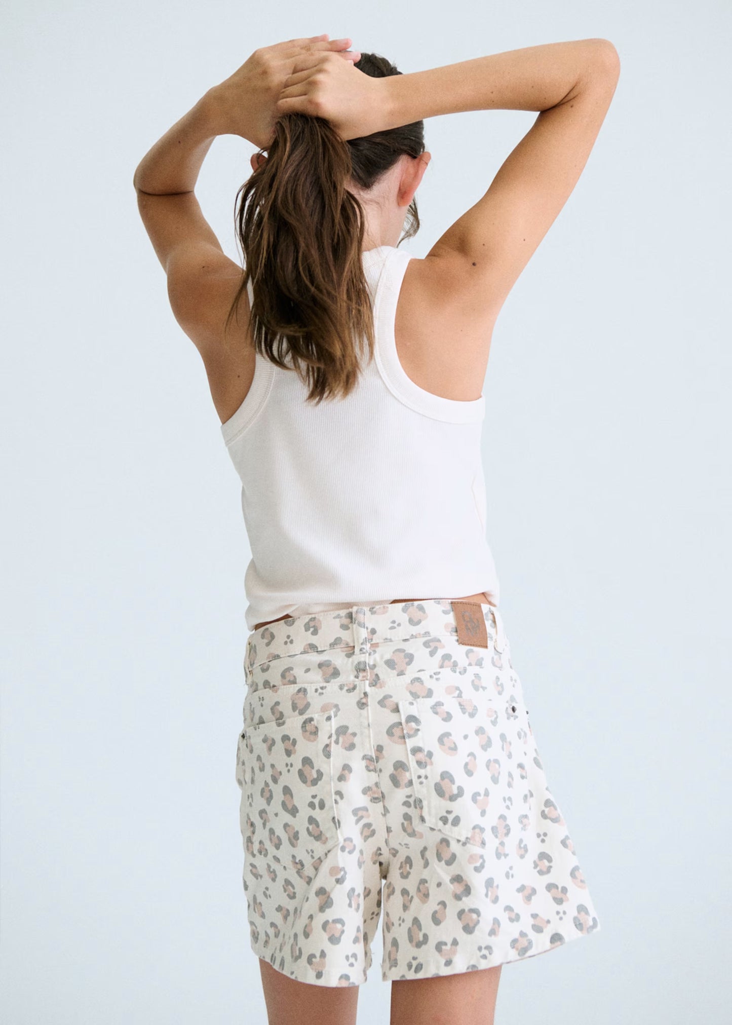 Bone Stud Tank