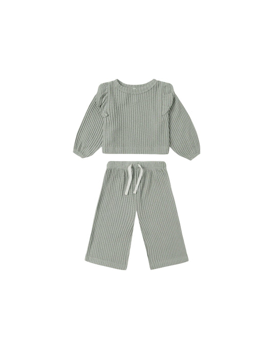 Fern Ruffle Cozy Set