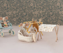 Brown Floral Baby Mouse Carry Cot 196 TOYS CHILD Maileg 